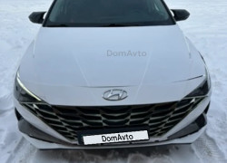 Hyundai Elantra 2021 года