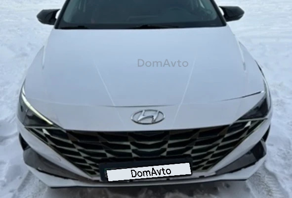 Hyundai Elantra 2021 года