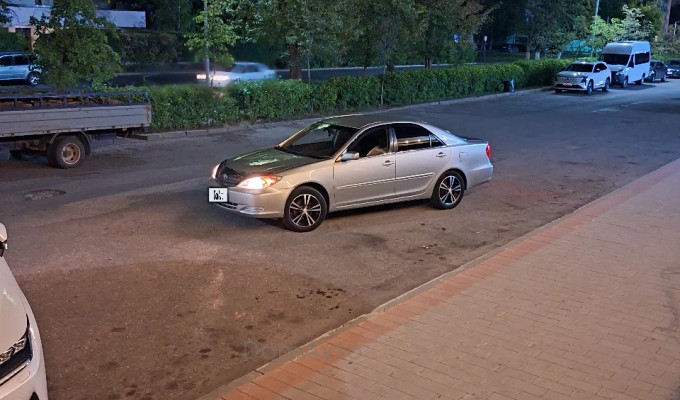 Toyota Camry 2002 года