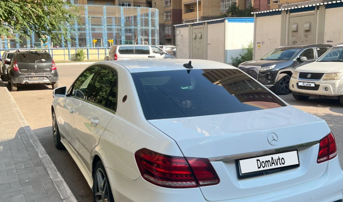 Mercedes-Benz E-Класс 2013 года