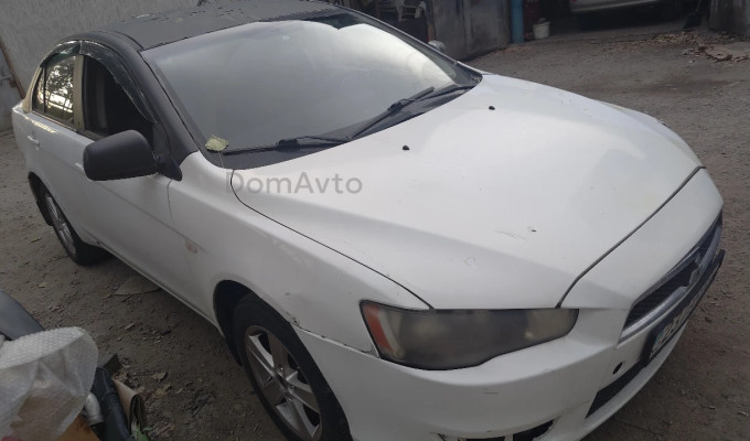Mitsubishi Lancer 2010 года