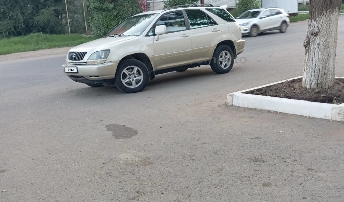 Lexus RX 2000 года