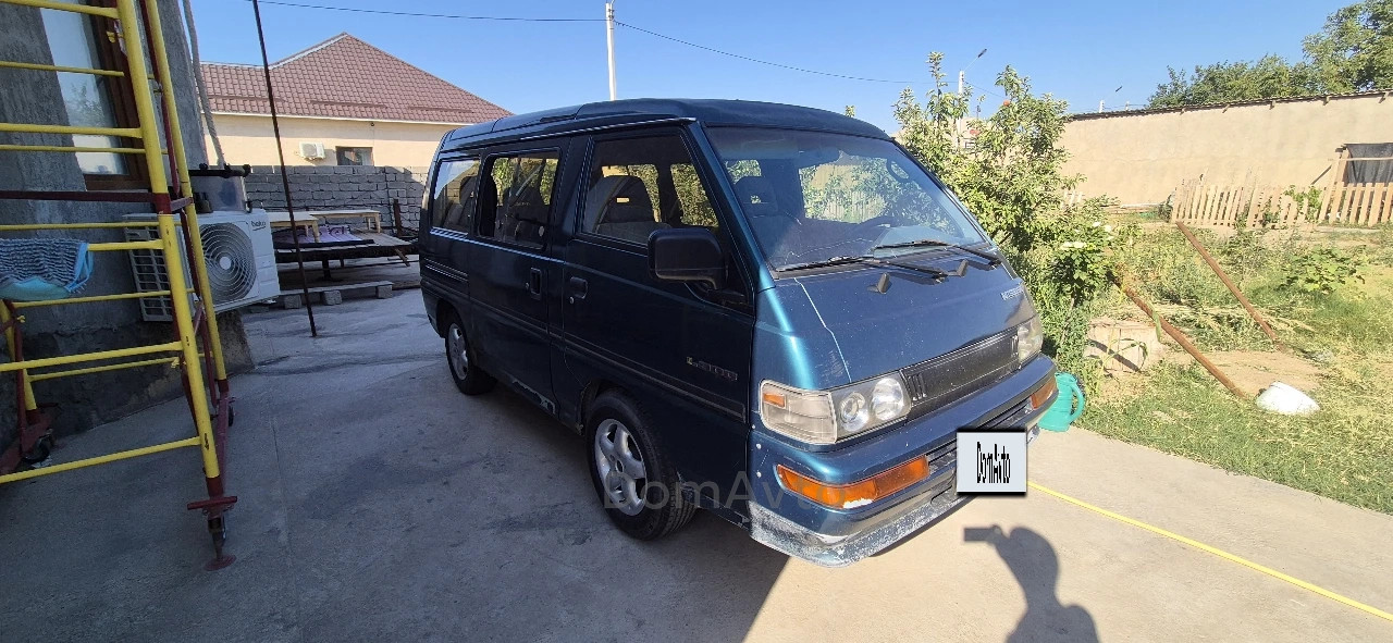 Mitsubishi Delica, 1995