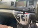 Toyota Isis 2010 года