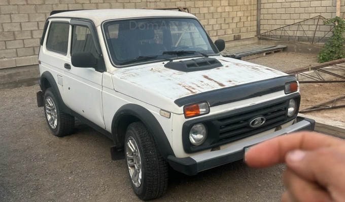 ВАЗ (Lada) 2121 (4x4) 1995 года
