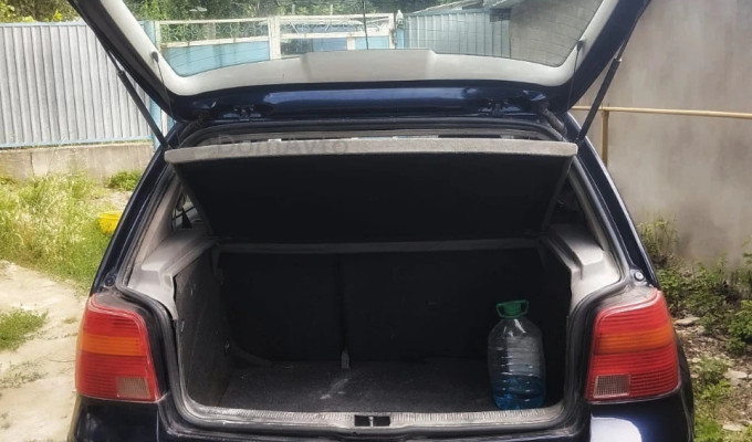 Volkswagen Golf 2000 года