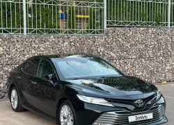 Toyota Camry 2018 года