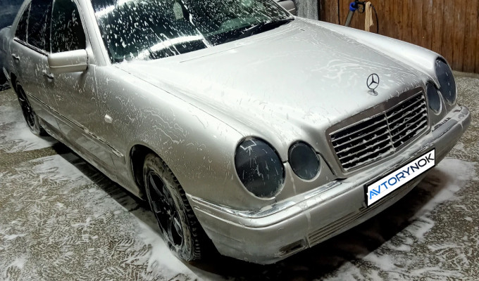 Mercedes-Benz E-Класс 1996 года