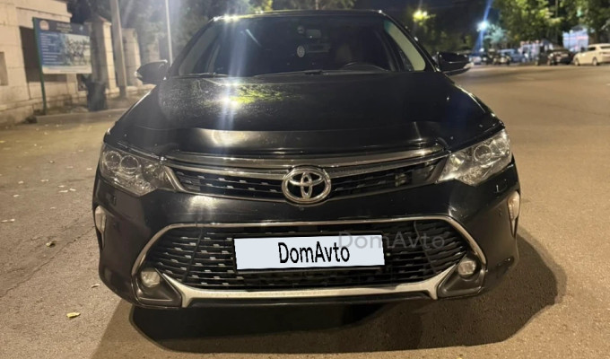 Toyota Camry 2017 года