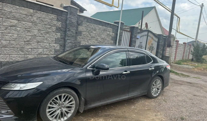 Toyota Camry 2020 года