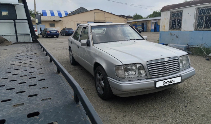 Mercedes-Benz E-Класс 1994 года