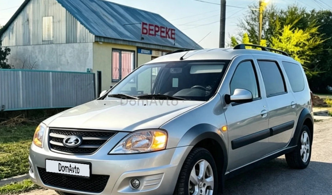 ВАЗ (Lada) Largus Cross 2015 года