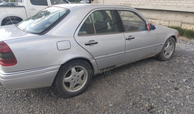 Mercedes-Benz C-Класс 1993 года