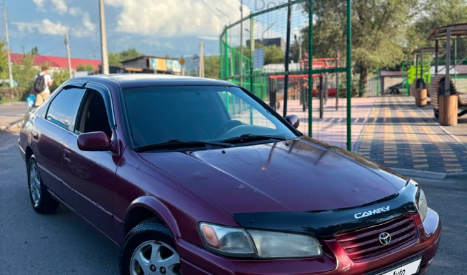 Toyota Camry 1998 года