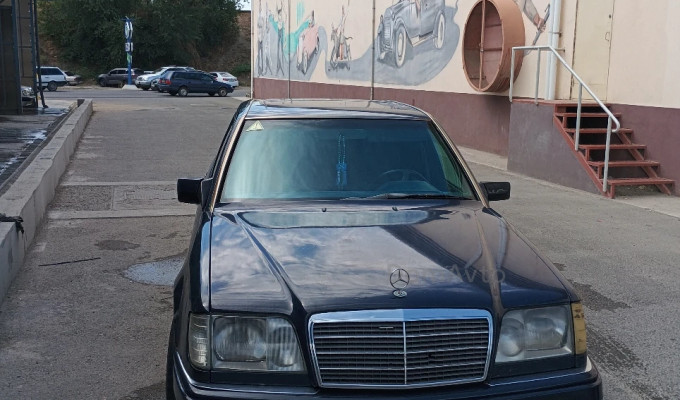 Mercedes-Benz E-Класс 1994 года