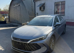 BYD Qin L DM-i 2025 года