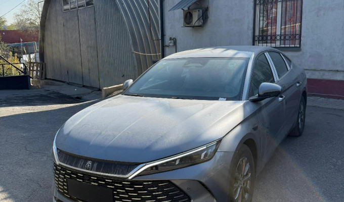 BYD Qin L DM-i 2025 года