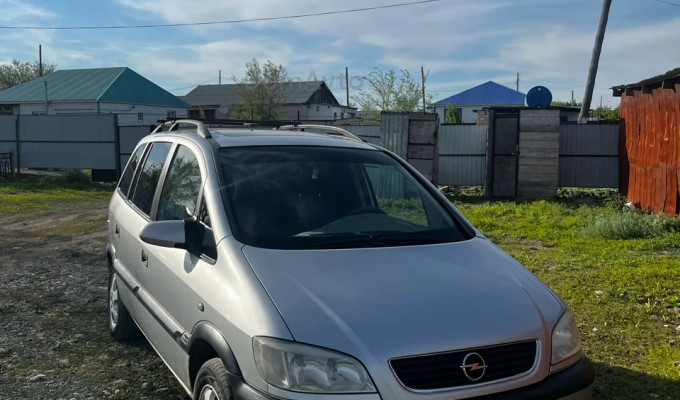 Opel Zafira 2000 года