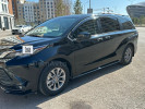 Toyota Sienna 2023 года