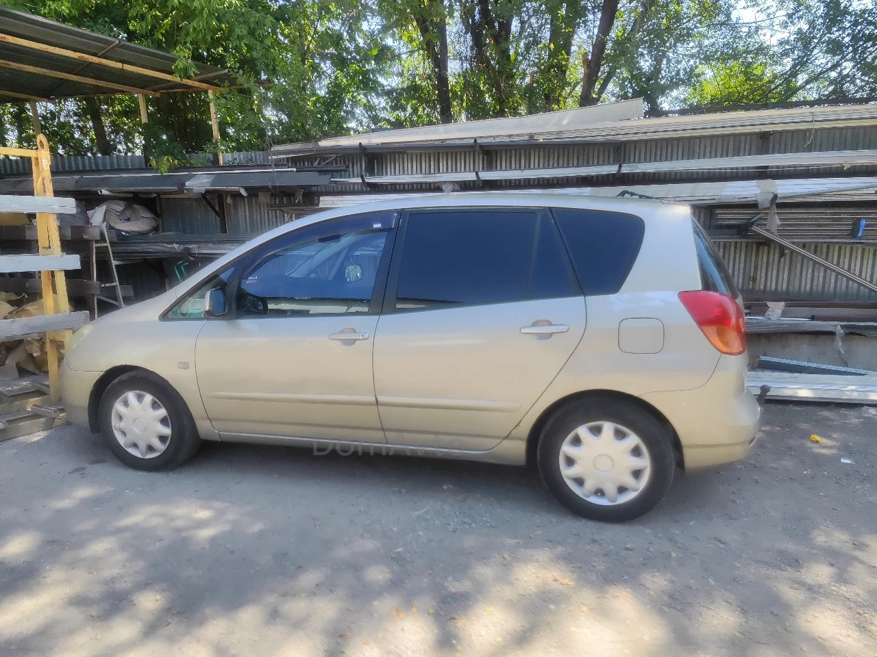 Toyota Corolla, 2004