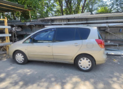Toyota Corolla Verso 2004 года