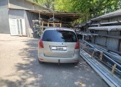 Toyota Corolla Verso 2004 года