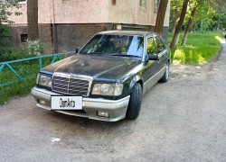 Mercedes-Benz E-Класс 1993 года