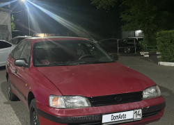 Toyota Carina E 1993 года