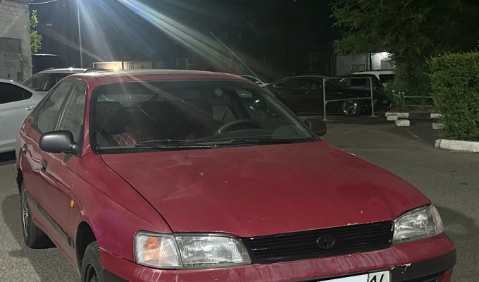 Toyota Carina E 1993 года
