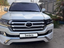 Toyota Land Cruiser 2017 года