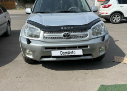 Toyota RAV4 2005 года