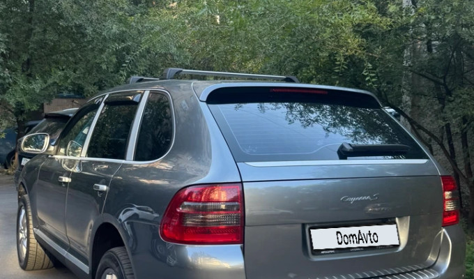 Porsche Cayenne 2005 года