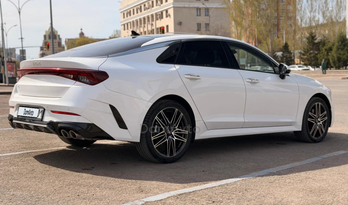Kia K5 2025 года