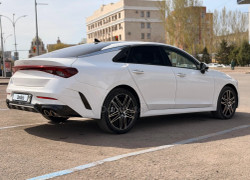 Kia K5 2025 года