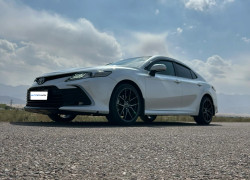 Toyota Camry 2021 года