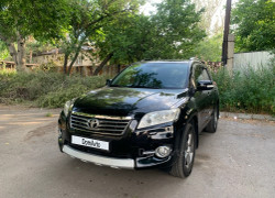 Toyota RAV4 2012 года