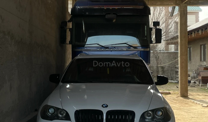 BMW X5 2008 года