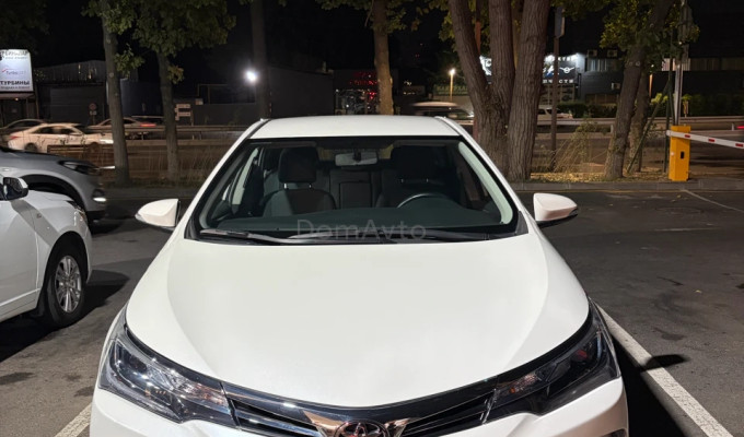 Toyota Corolla 2018 года