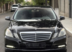 Mercedes-Benz E-Класс 2010 года