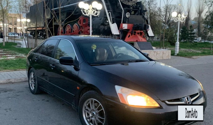 Honda Accord 2004 года