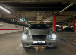 Mercedes-Benz E-Класс 2001 года