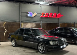 Mercedes-Benz E-Класс 1993 года
