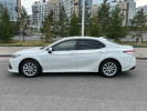 Toyota Camry 2021 года