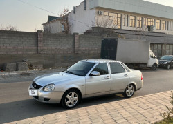ВАЗ (Lada) Priora 2013 года