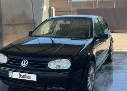 Volkswagen Golf 2003 года
