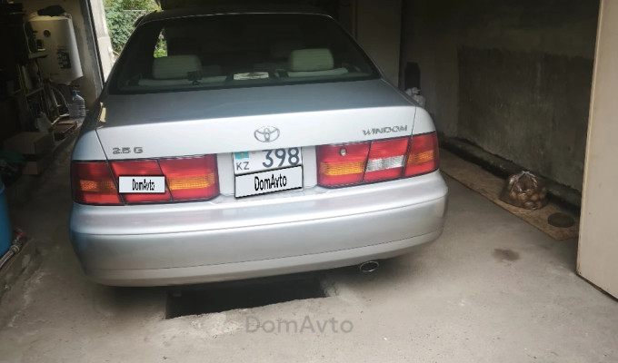 Toyota Windom 1999 года