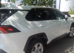 Toyota RAV4 2021 года
