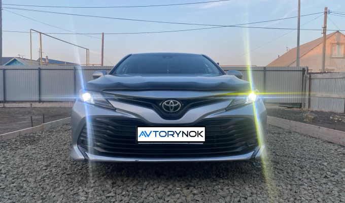 Toyota Camry 2019 года