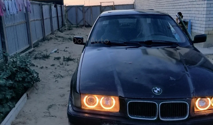 BMW 3 серия 1993 года