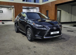 Lexus NX 2017 года